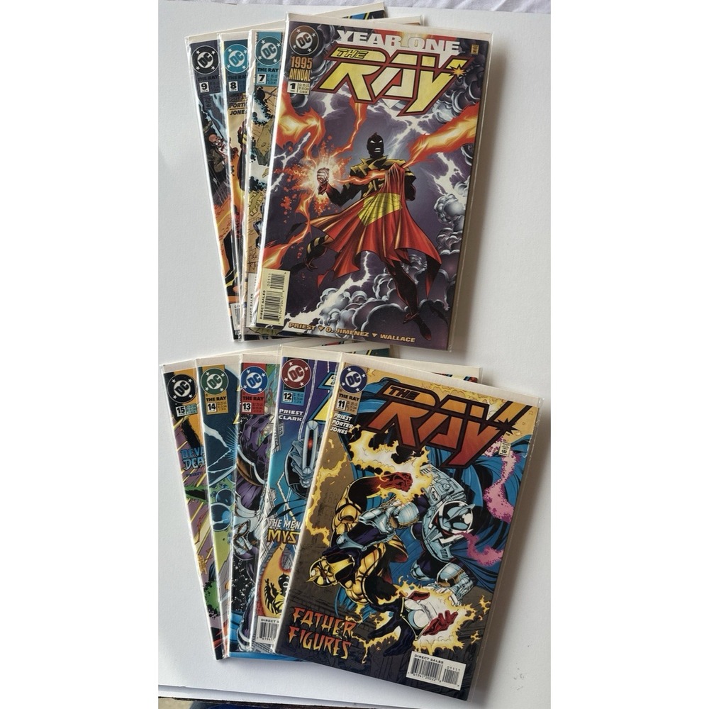 The Ray DC Comics Comic Book Lot of 9 Including Issue 1 (D14)